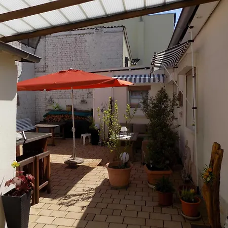 Cornelia * Κόμπλεντς