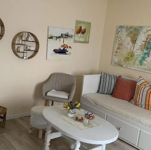 Cornelia Apartament *